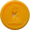 gele jeton met speciaal gat in de vorm van letter K
